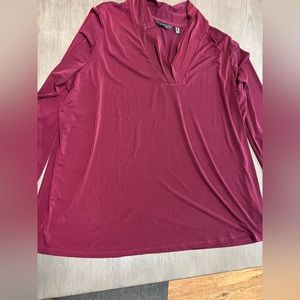 Susan Graver V Neck blouse